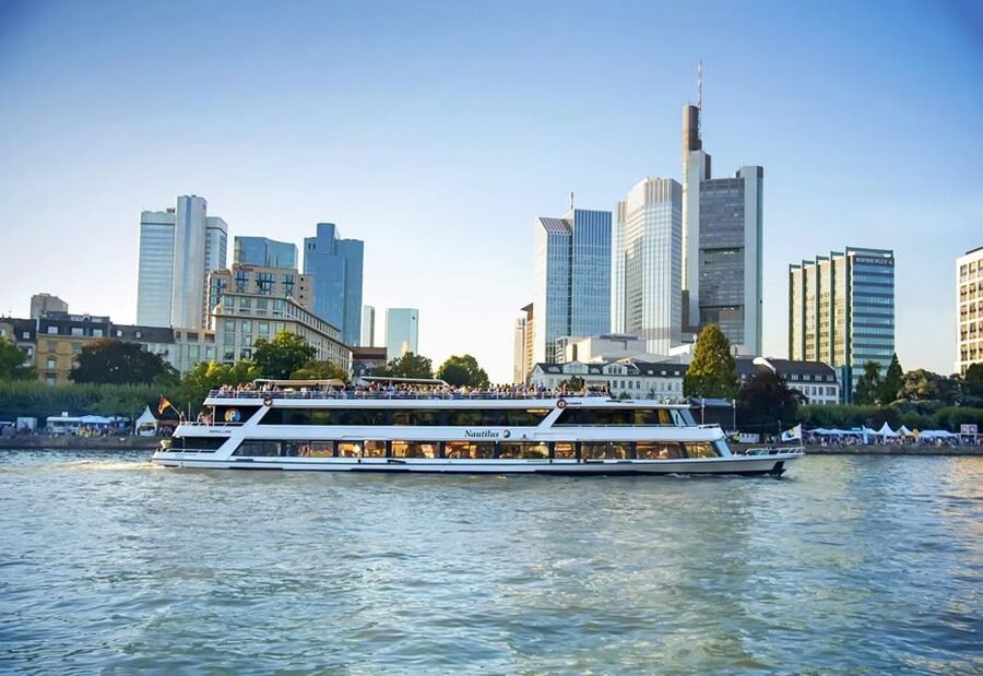 Frankfurt: River Main Sightseeing Cruise with Commentary - Should you book the Frankfurt Main cruise?