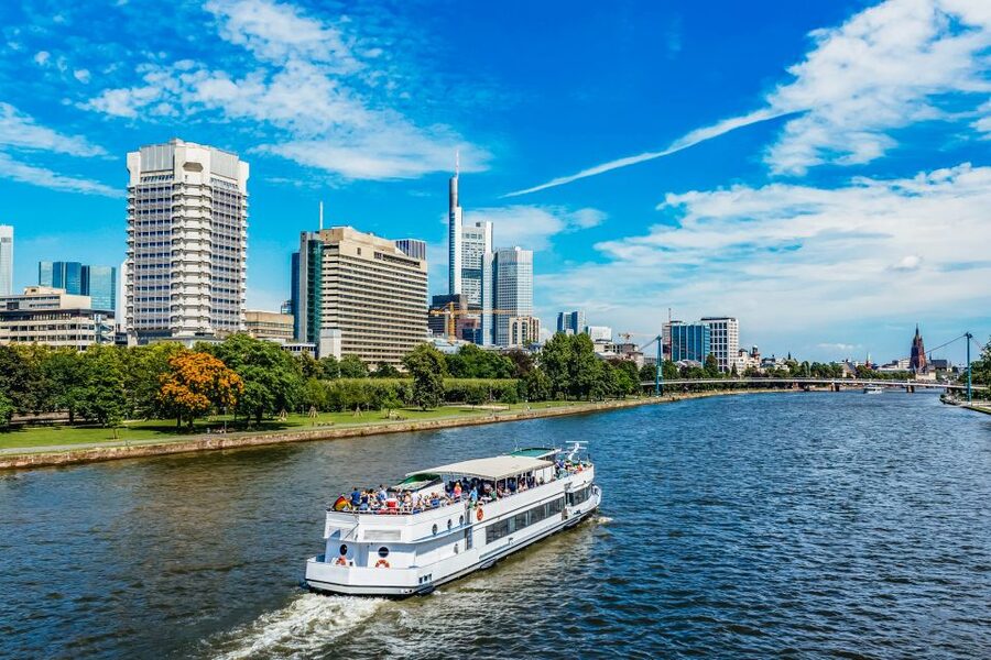 Frankfurt: River Main Sightseeing Cruise with Commentary - Seating, weather, and onboard food
