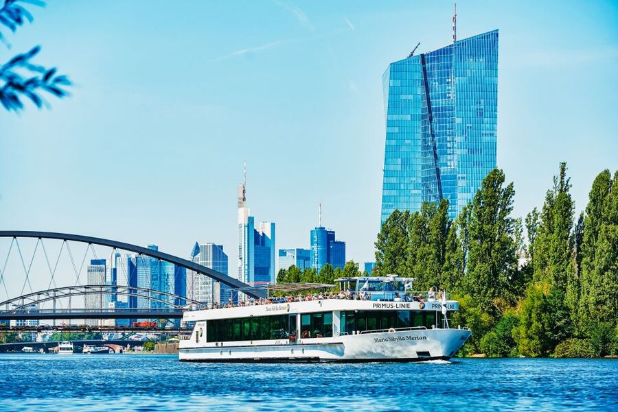 Frankfurt: River Main Sightseeing Cruise with Commentary - Who will get the most from this $18 cruise