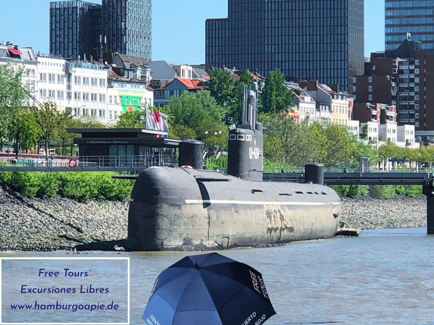 Free Tour: Port, Red Light District and Beatles. You decide how much to pay at the end - St. Pauli Shows Hamburg’s Rougher, More Complicated Side