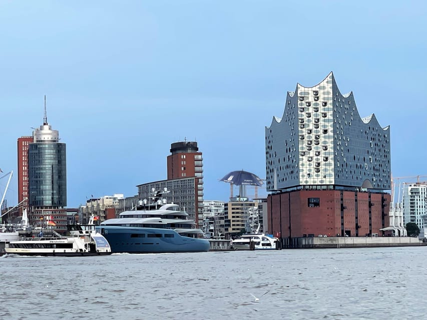 Free Tour: Port, Red Light District and Beatles. You decide how much to pay at the end - What Two Hours Really Gives You