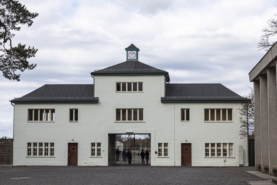 From Berlin: Sachsenhausen Concentration Camp Day Trip - The train ride to Oranienburg
