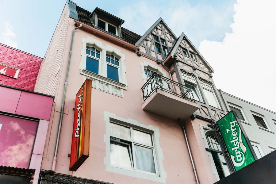 Hamburg: 2.5-Hour Beatles Music Tour - Who should book this walk