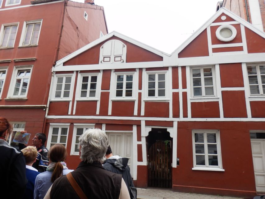 Hamburg: 2-Hour St. Georg Walking Tour - Why St. Georg makes a good walking-tour subject