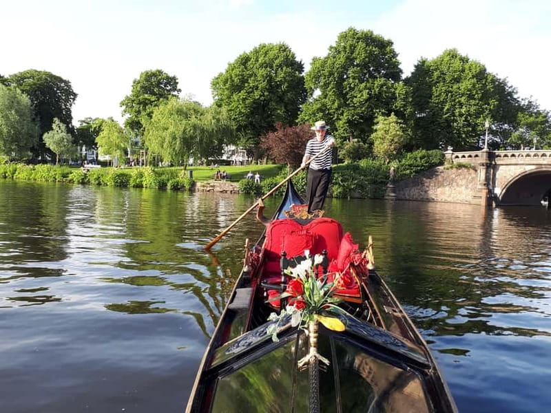 Hamburg Alster Lake romantic Tour in a Real Venetian Gondola - The Alster Fountain from water level