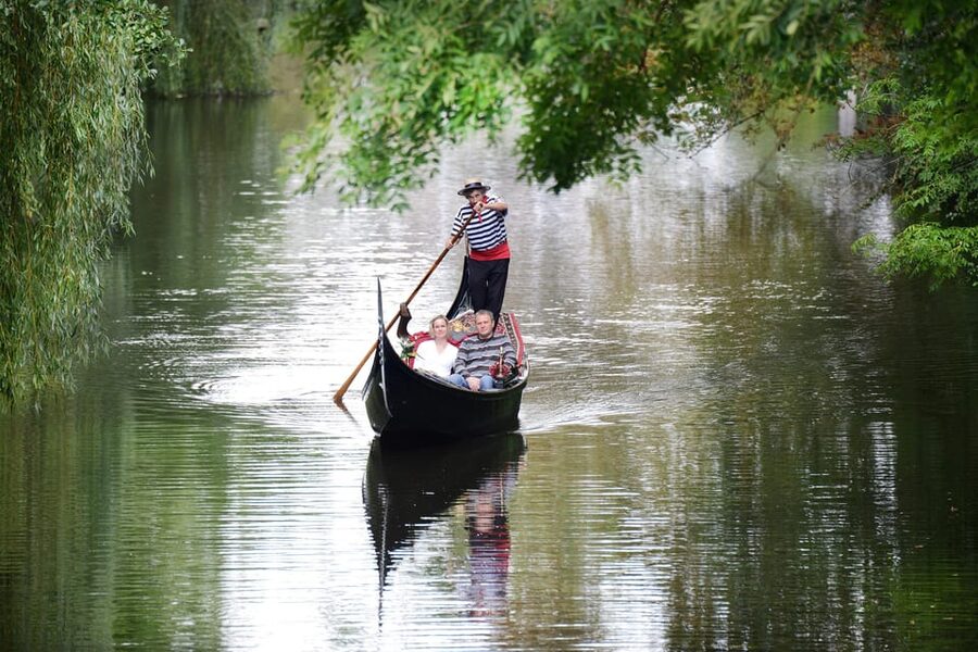 Hamburg Alster Lake romantic Tour in a Real Venetian Gondola - Is $51 good value?