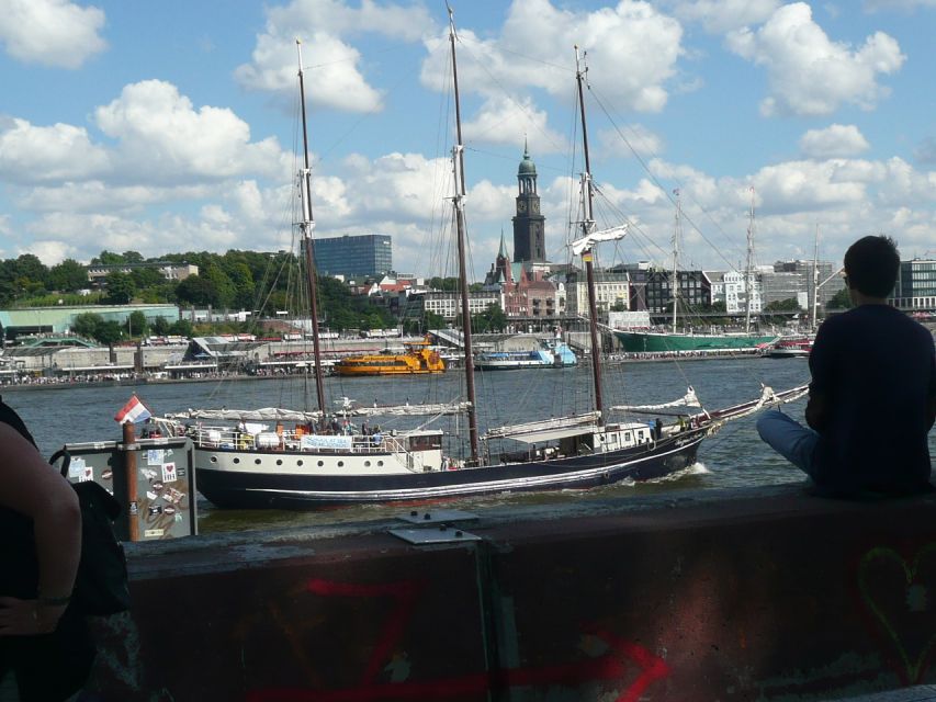 Hamburg: Bike Tour of the Speicherstadt & Old Harbor - Starting at Schlüterstraße 11