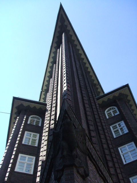 Hamburg: Bike Tour of the Speicherstadt & Old Harbor - HafenCity and the changing waterfront