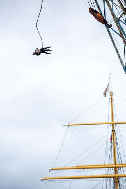 Hamburg: Bungee Jumping 50 Meters High over the Harbor - The Harbor View and the Elbphilharmonie