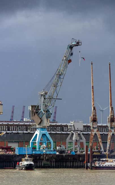 Hamburg: Bungee Jumping 50 Meters High over the Harbor - Price and Overall Value