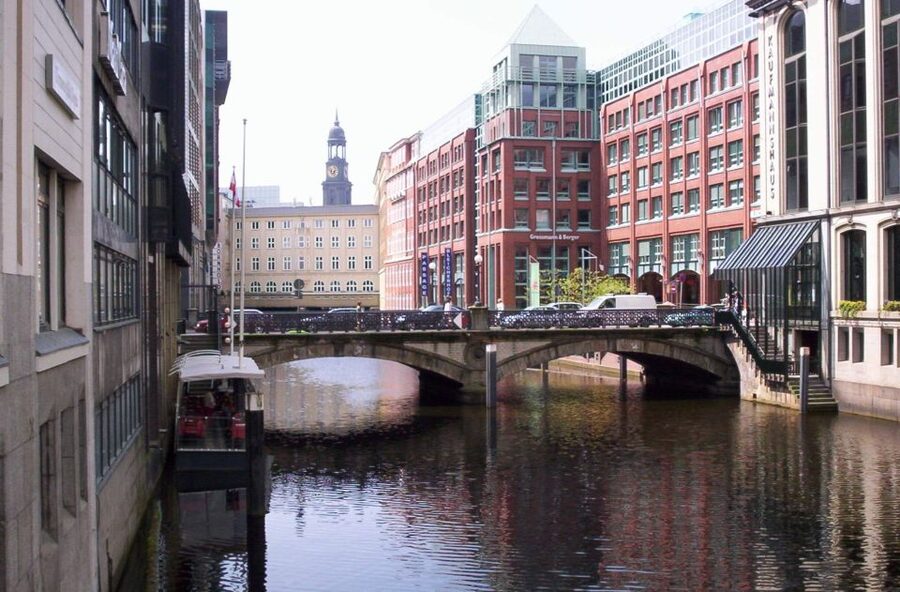 Hamburg: City Tour by Bike with Elbphilharmonie - Starting in Rotherbaum beside the university