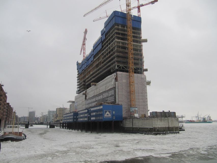 Hamburg: City Tour by Bike with Elbphilharmonie - Gängeviertel, Brahms, and the city after the great fire