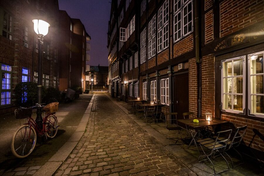 Hamburg: Eerie Speicherstadt Tour - Key points at a glance