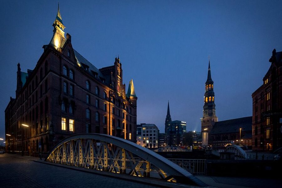 Hamburg: Eerie Speicherstadt Tour - Why Hamburg’s Speicherstadt feels right after dark
