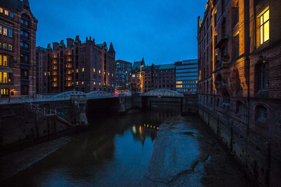 Hamburg: Eerie Speicherstadt Tour - Booking and practical details