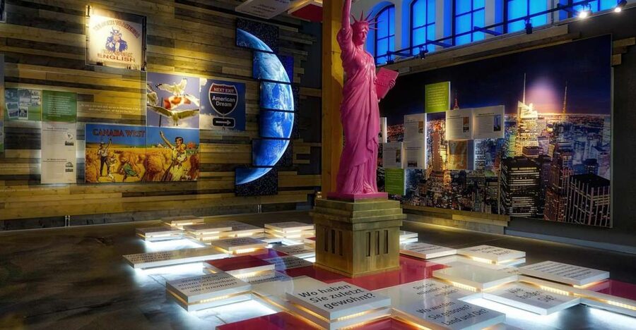 Hamburg: Emigration Museum BallinStadt Entry Ticket - World in Transit across five centuries