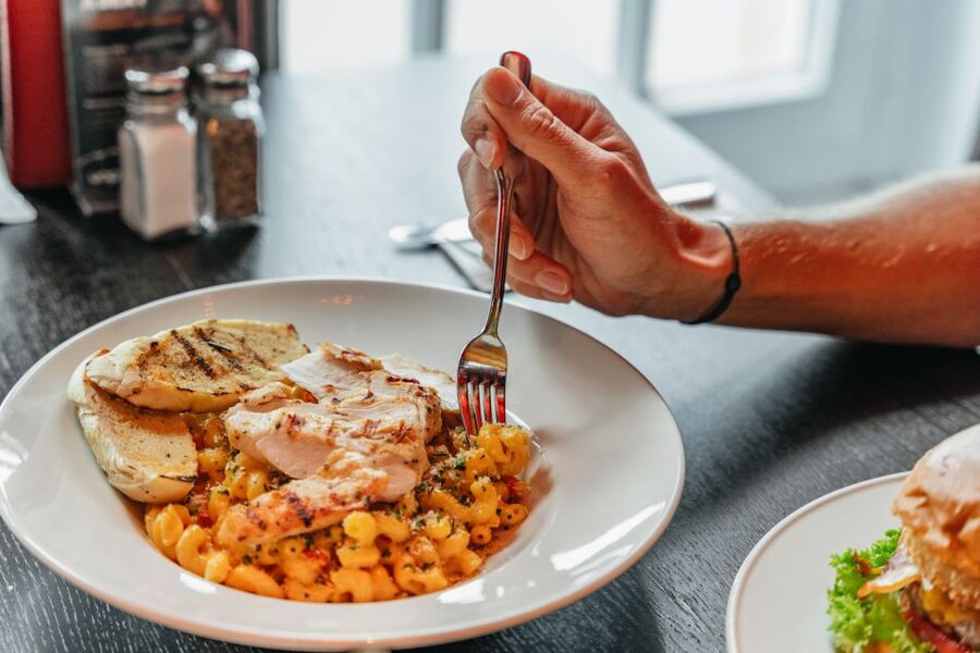 Hamburg: Hard Rock Cafe Skip-the-Line Meal - Who gets the most from this experience?