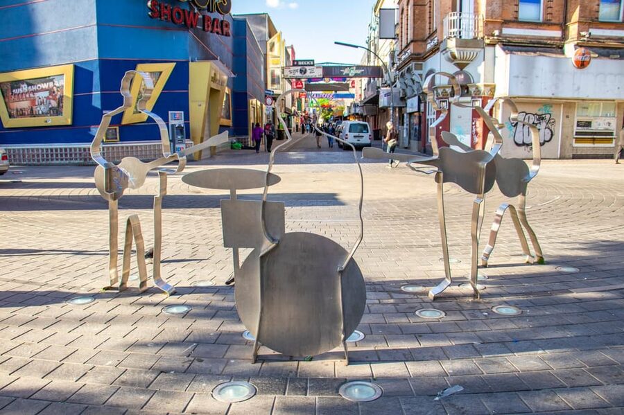 Hamburg: In the footsteps of the Beatles with a Local - Starting outside St. Pauli Theater
