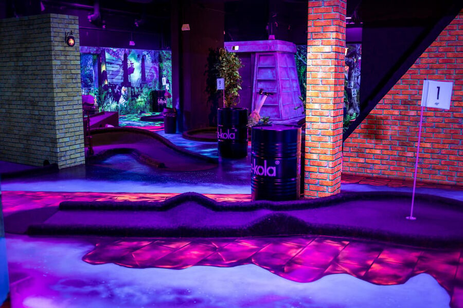 Hamburg: Moviegolf Experience - What you get for about $18