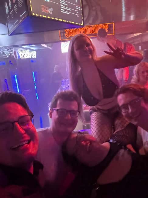 Hamburg: Neighborhood tour with a former dominatrix - The unnamed stops and the possibility of a real conversation
