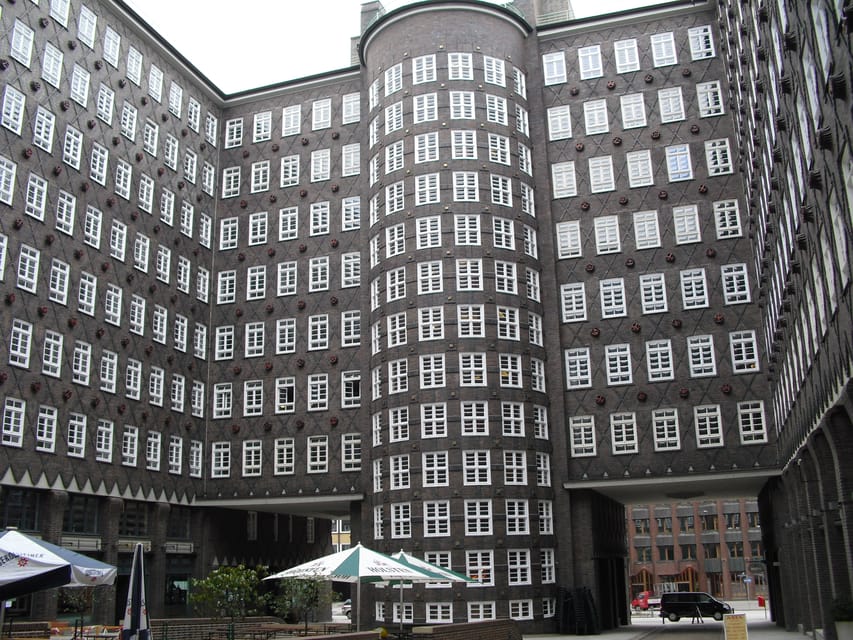 Hamburg: Private Tour Down Town around City Hall - A two-hour route through Hamburg’s changing city center