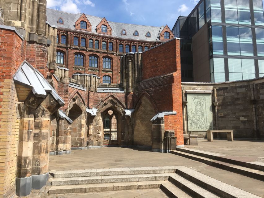 Hamburg: Private Tour Down Town around City Hall - The Rathaus and the center of civic power