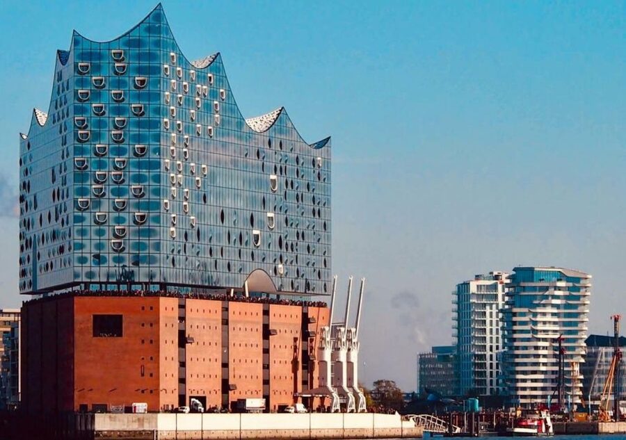 Hamburg: Private Tour UNESCO Speicherstadt and HafenCity - Chile House and the Kontorhaus District