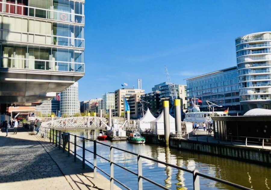 Hamburg: Private Tour UNESCO Speicherstadt and HafenCity - Finishing at the Elbphilharmonie