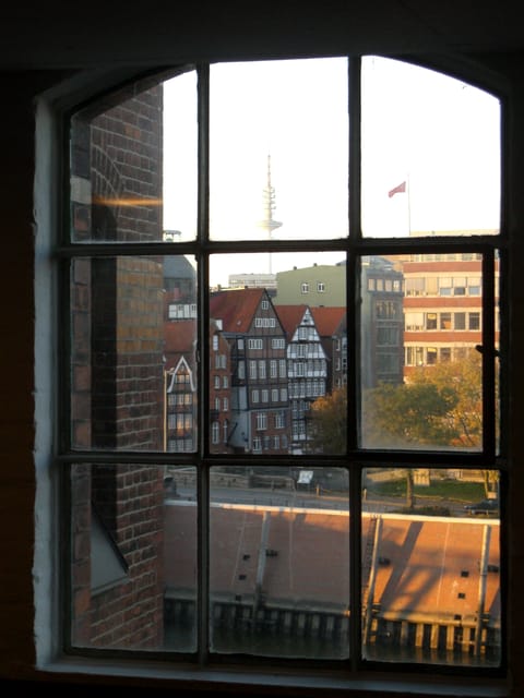 Hamburg: Private - Town Hall, Speicherstadt, Elbphilharmonie - How the private format affects the experience