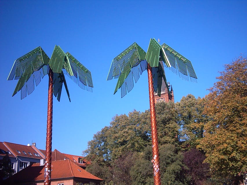 Hamburg: St. Pauli 1.5-Hour Tour - Seeing St. Pauli beyond the neon