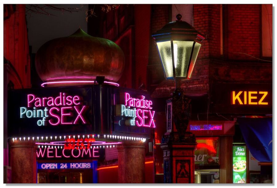 Hamburg: St. Pauli Red Light District Tour - Starting at Millerntorplatz