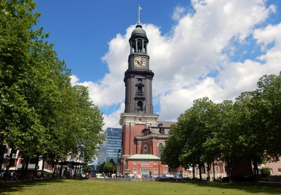 Hamburg: Tour from St. Michael's to the Elbphilharmonie - Krameramtswohnungen and the city’s oldest row houses