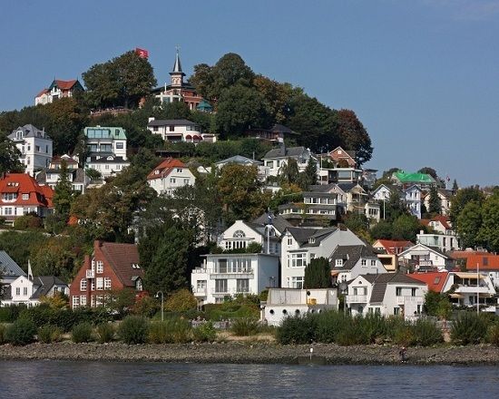 Hamburg: Tour of Blankenese on the Banks of the Elbe - Is $347 good value for a private group?