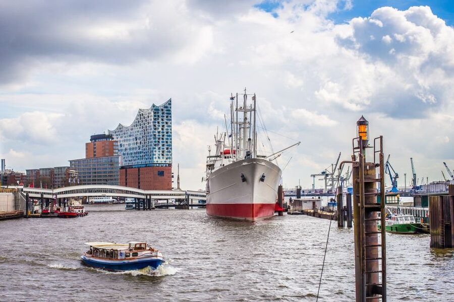 Hamburg: Ultimate Barge Tour with Live Commentary - Key points to know before you board