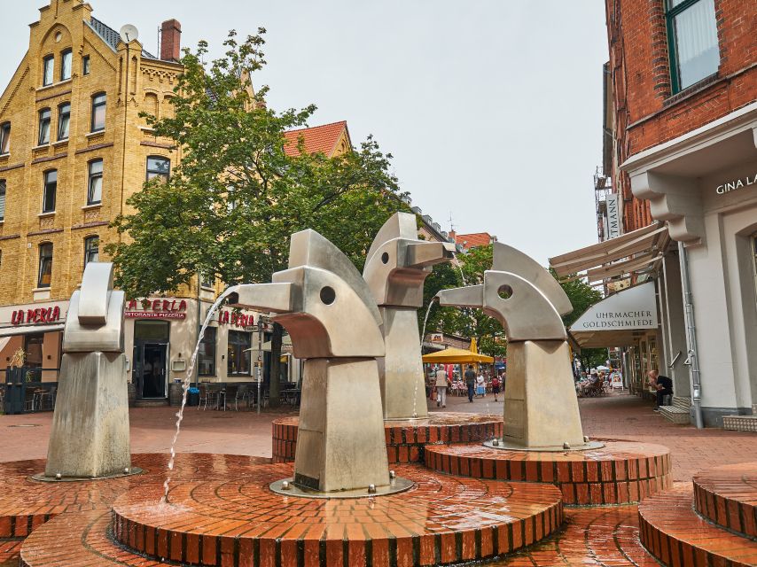 Hannover: Culinary walking tour district List/Oststadt - Bahlsen, biscuits, and Hannover’s industrial story