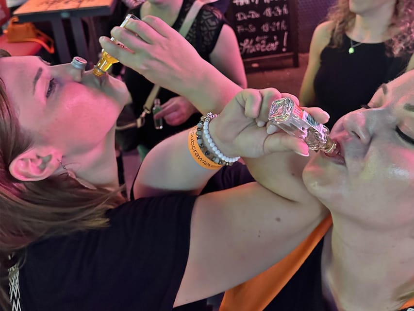 Hannover: Private pub crawl with insider-guide & free shots - Who should book this Hanover pub crawl?