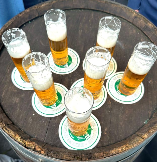 Informative and fun brewery tour in German, public - Brauhaus Sion: local stories over a fresh round
