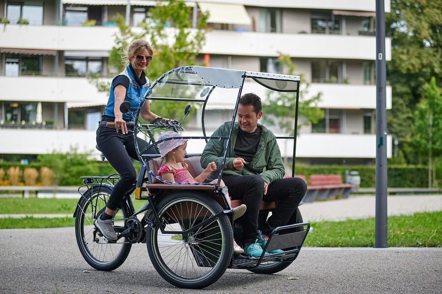 Munich: Day-rent rickshaw and explore Munich yourself - Who should book this experience?