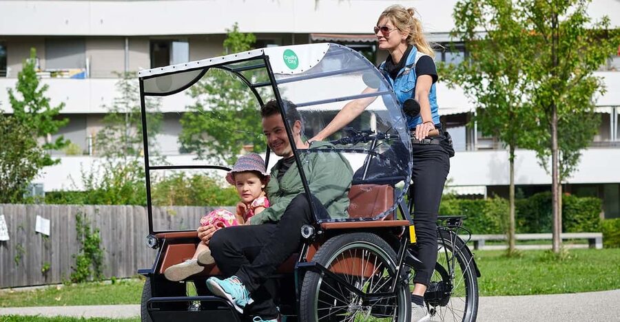 Munich: Day-rent rickshaw and explore Munich yourself - How much ground can you cover in eight hours?