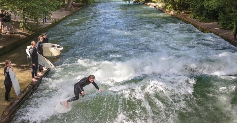 Munich: Eisbachwelle River Surfing Experience - Learning to handle a technical river wave