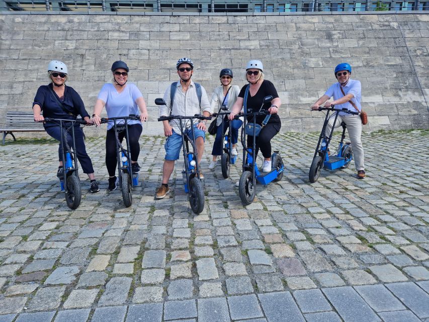 Munich: Top Sights Guided E-Scooter Tour - Guide style can shape the whole outing