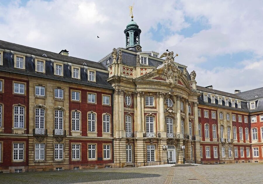 Münster Private Guided Walking Tour - St Paulus Dom and its astronomical clock