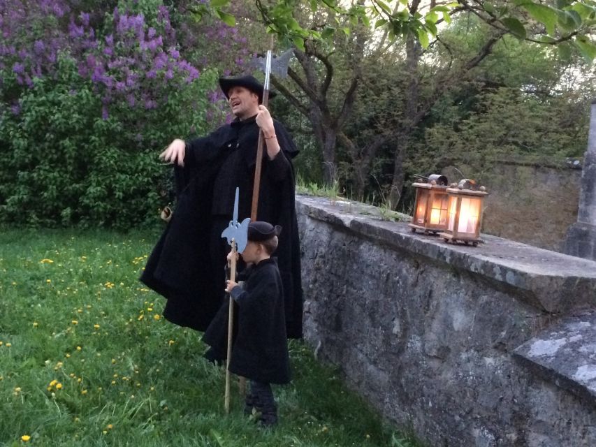 Rothenburg: Private Night Watchman Tour - City walls, towers, and the evening gateway view