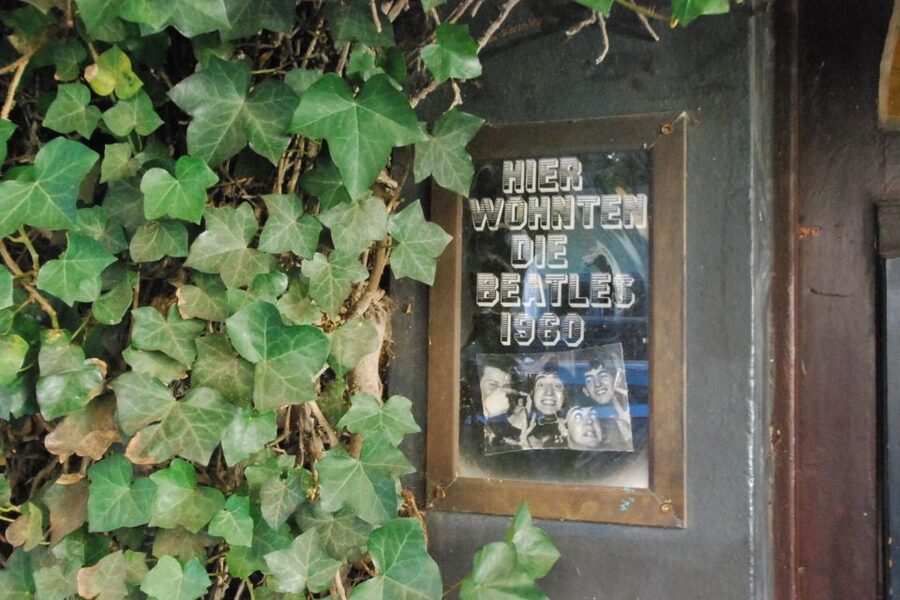 St. Pauli: Daytime Tour - Stories about Olivia Jones and local characters