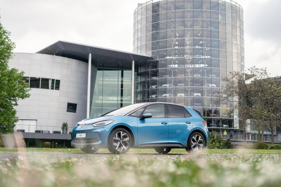 Test Drive Electric Vehicles from the VW brand (ID. model) - Meeting your instructor at the Transparent Factory