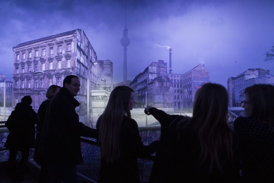 THE WALL: asisi Panorama Berlin Ticket - Seeing Berlin through the Wall from 4 meters up