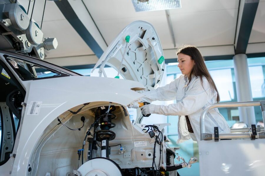 Volkswagen ID.3 "Do it yourself" Tour - Why the Transparent Factory feels different